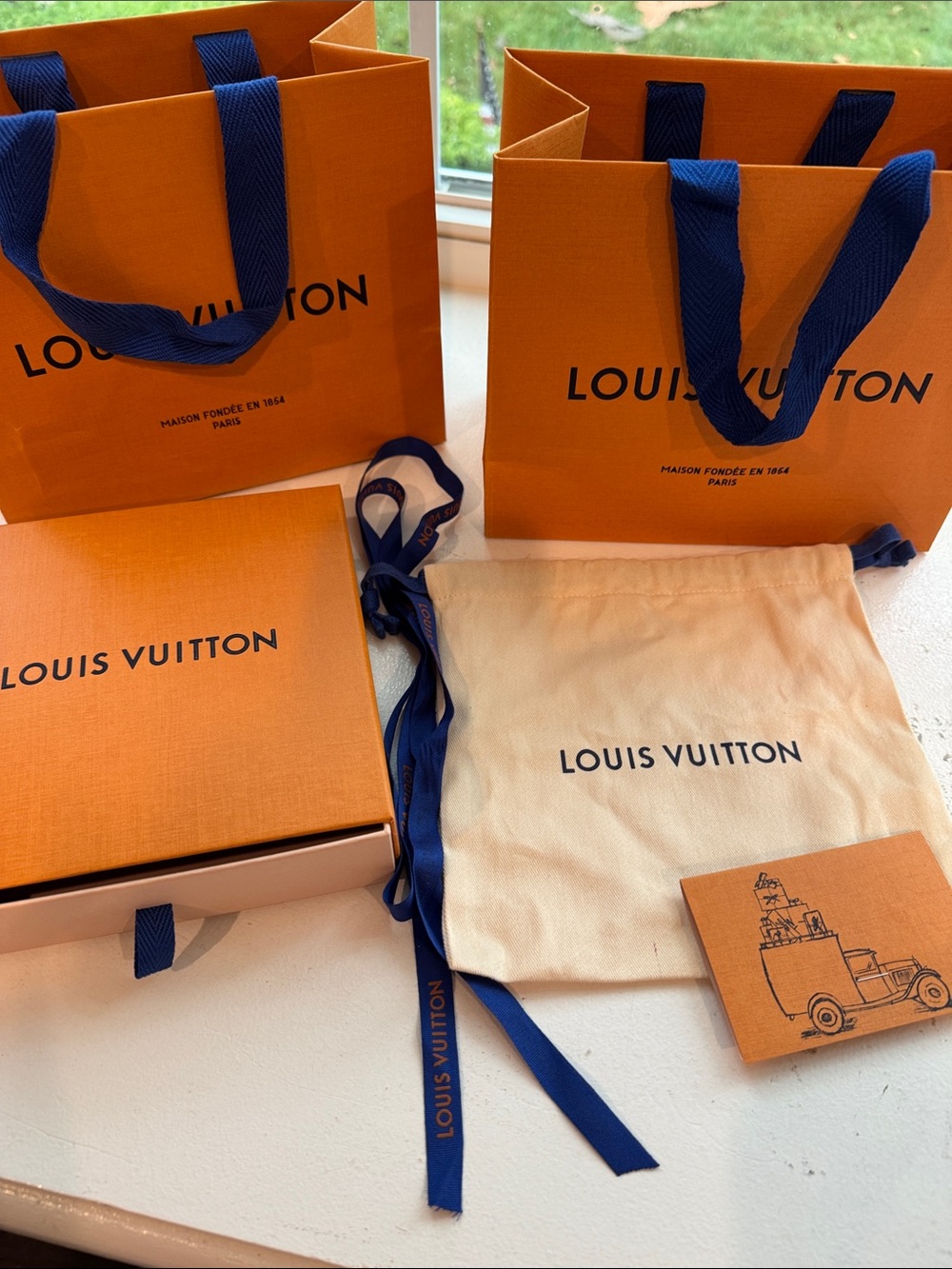 Louis Vuitton gift bags & box  & dust-bag w ribbon